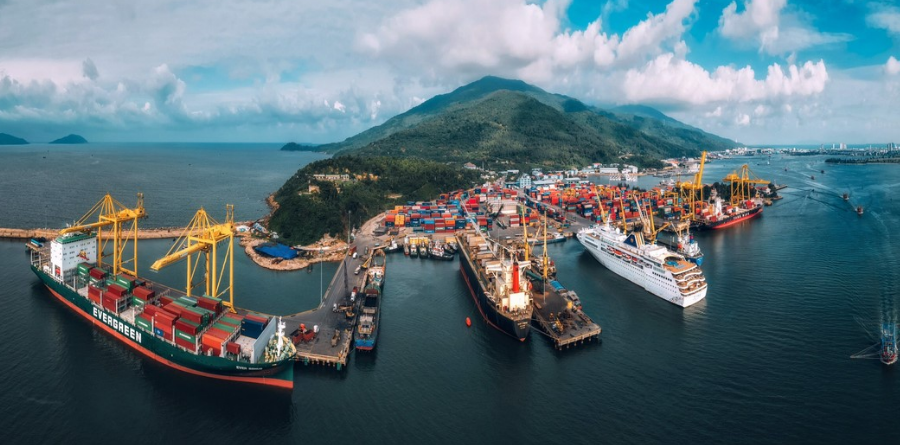 Vận chuyển hàng bằng đường biển