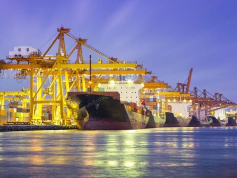 Vận chuyển hàng hóa bằng đường thủy nội địa