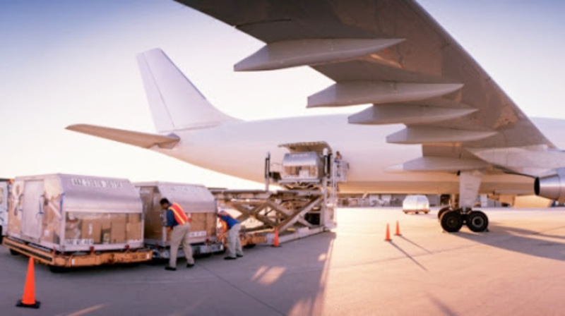 vận chuyển hàng hóa bằng đường hàng không nội địa