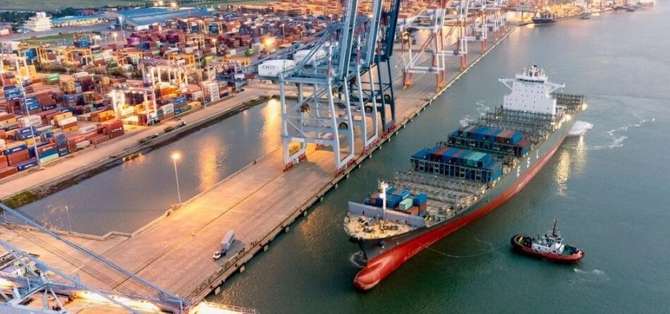 Làm thủ tục hải quan tại cảng Cái Mép