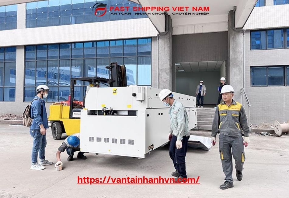 Vận chuyển – lắp đặt thiết bị máy móc y tế toàn quốc 